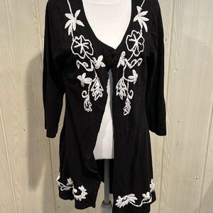 Natural IMPRESSIONS Black 100% Cotton kimono  with White Embroidery Size XL